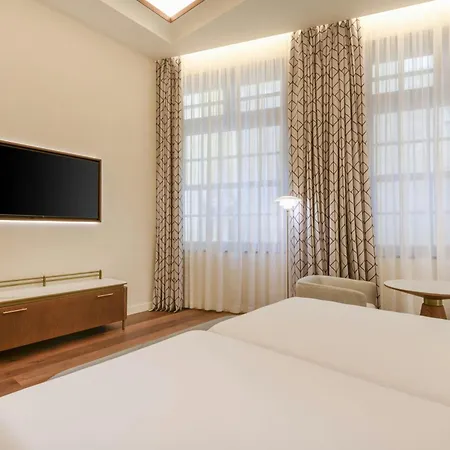 Grand Centenari, Valencia, Autograph Collection Hotel